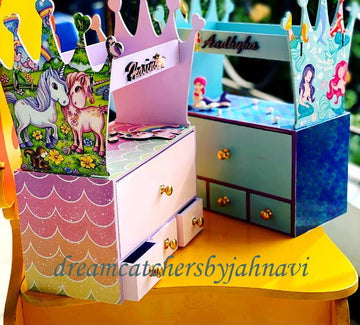 Hairband Stand with Multiple Drawer